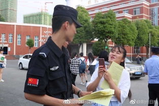 刘强东豪掷千万现金回村，特警押运见证财富回流奇迹